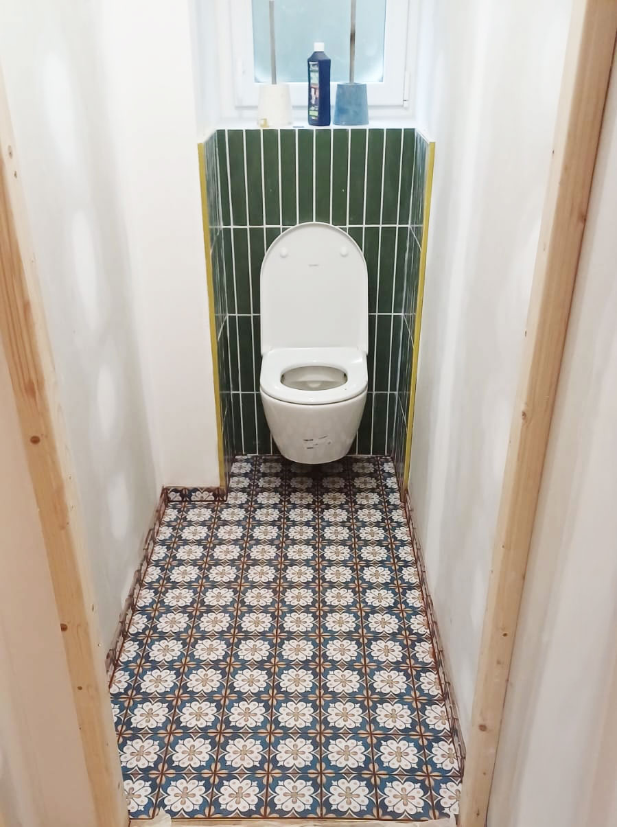 Menuiserie & sol — WC 11 bis